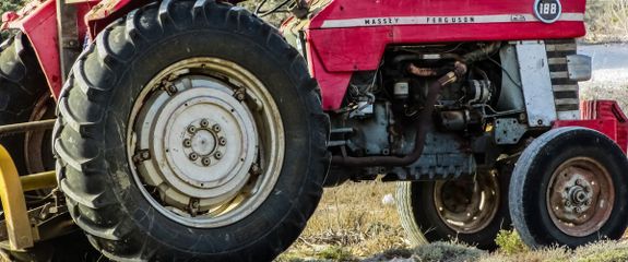 TRACTOR CLUTCH KITS